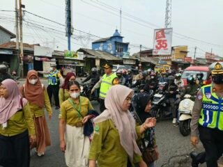 Kapolresta Tangerang Turun Langsung Atur Lalu Lintas di Kawasan Padat Cikupa